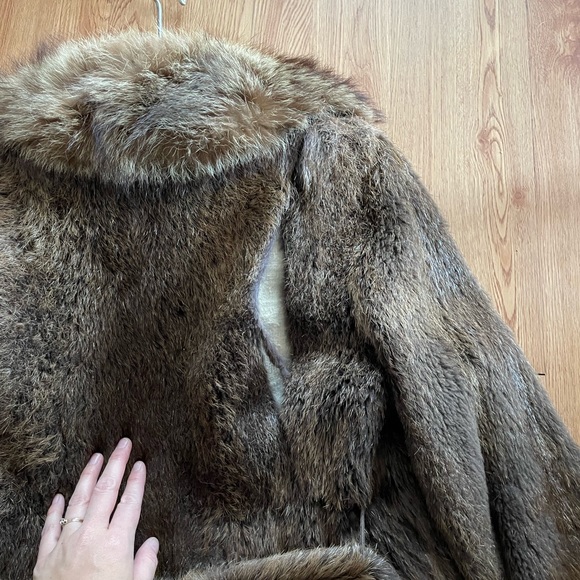 New York fur by Gaynor Detroit fur coat. - Picture 6 of 10